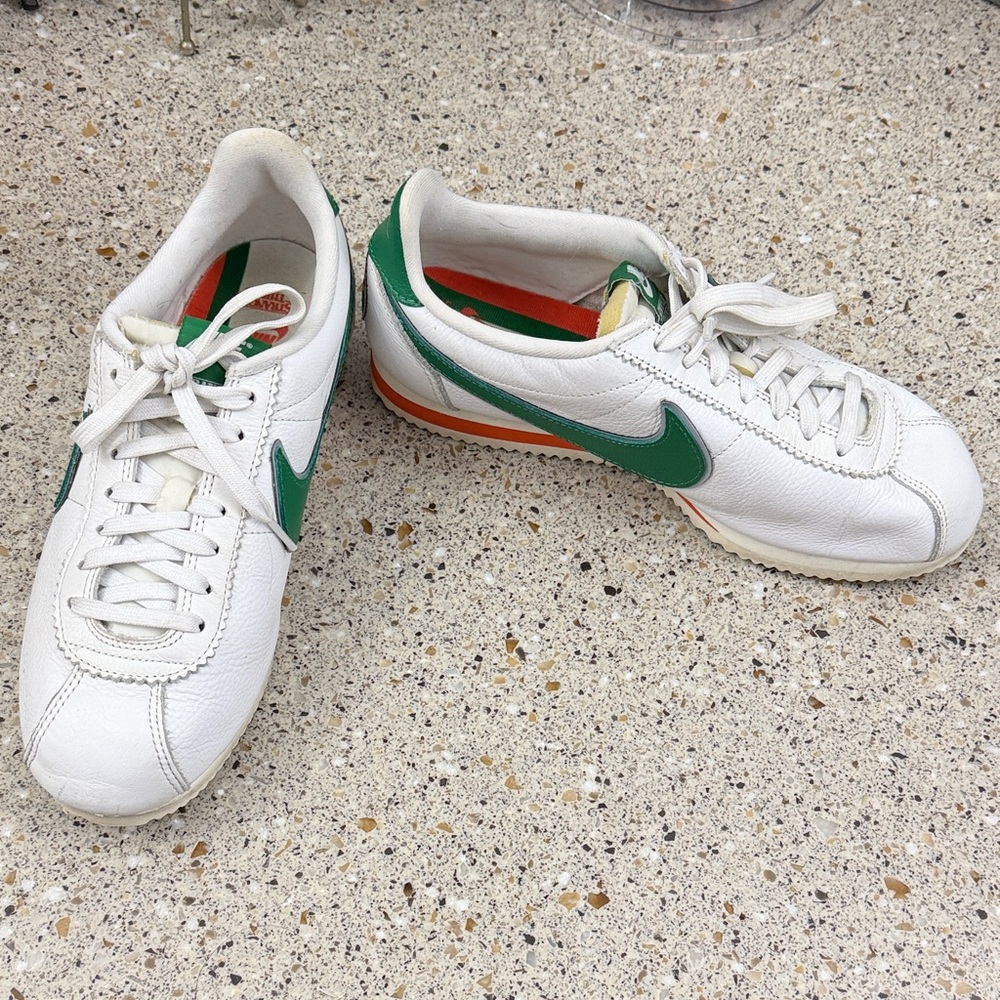 Stranger things Nike Cortez.